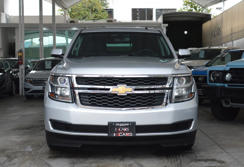 Chevrolet Suburban LS 2015