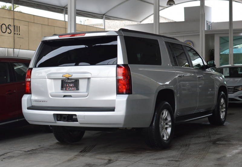 Chevrolet Suburban LS 2015