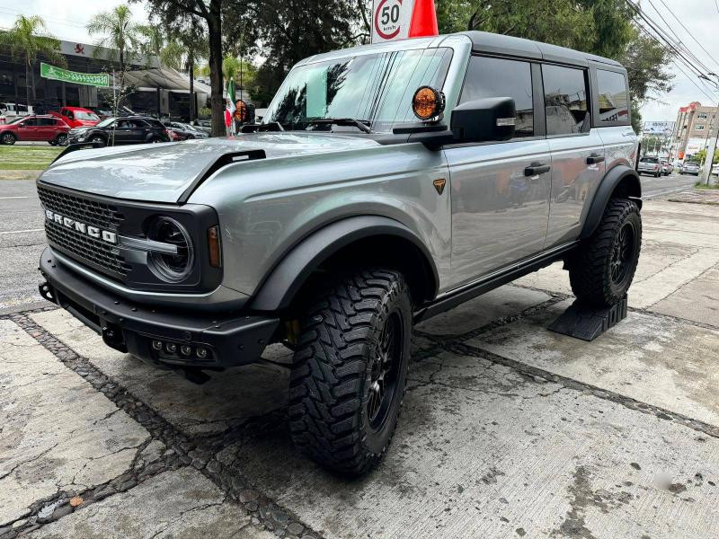 Ford Bronco Badlands 2023