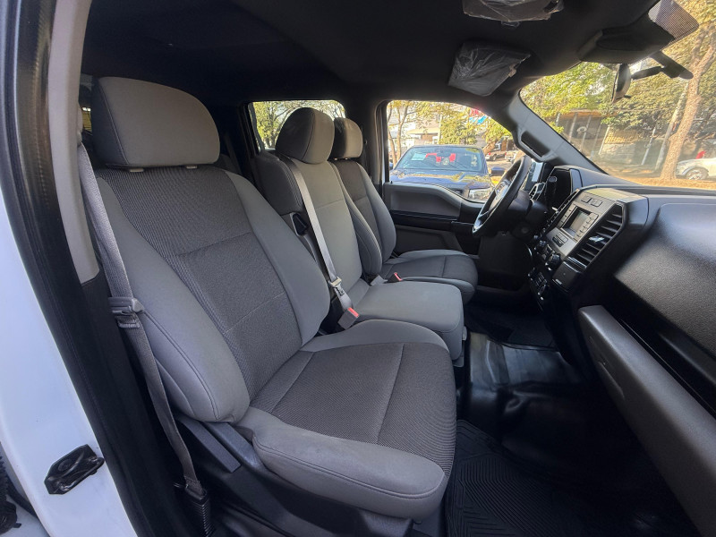 Ford F150 XL Crew Cab.4X4, a/ac., VE, CD 2020