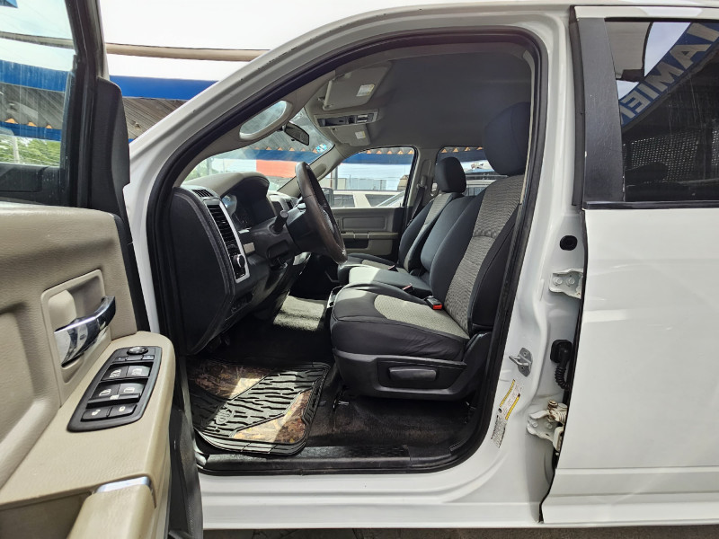 Dodge Ram 2500 V8 Heavy Duty 4x4 V8 2012