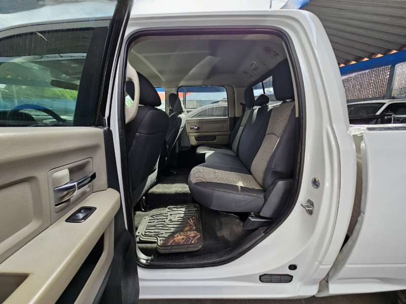 Dodge Ram 2500 V8 Heavy Duty 4x4 V8 2012