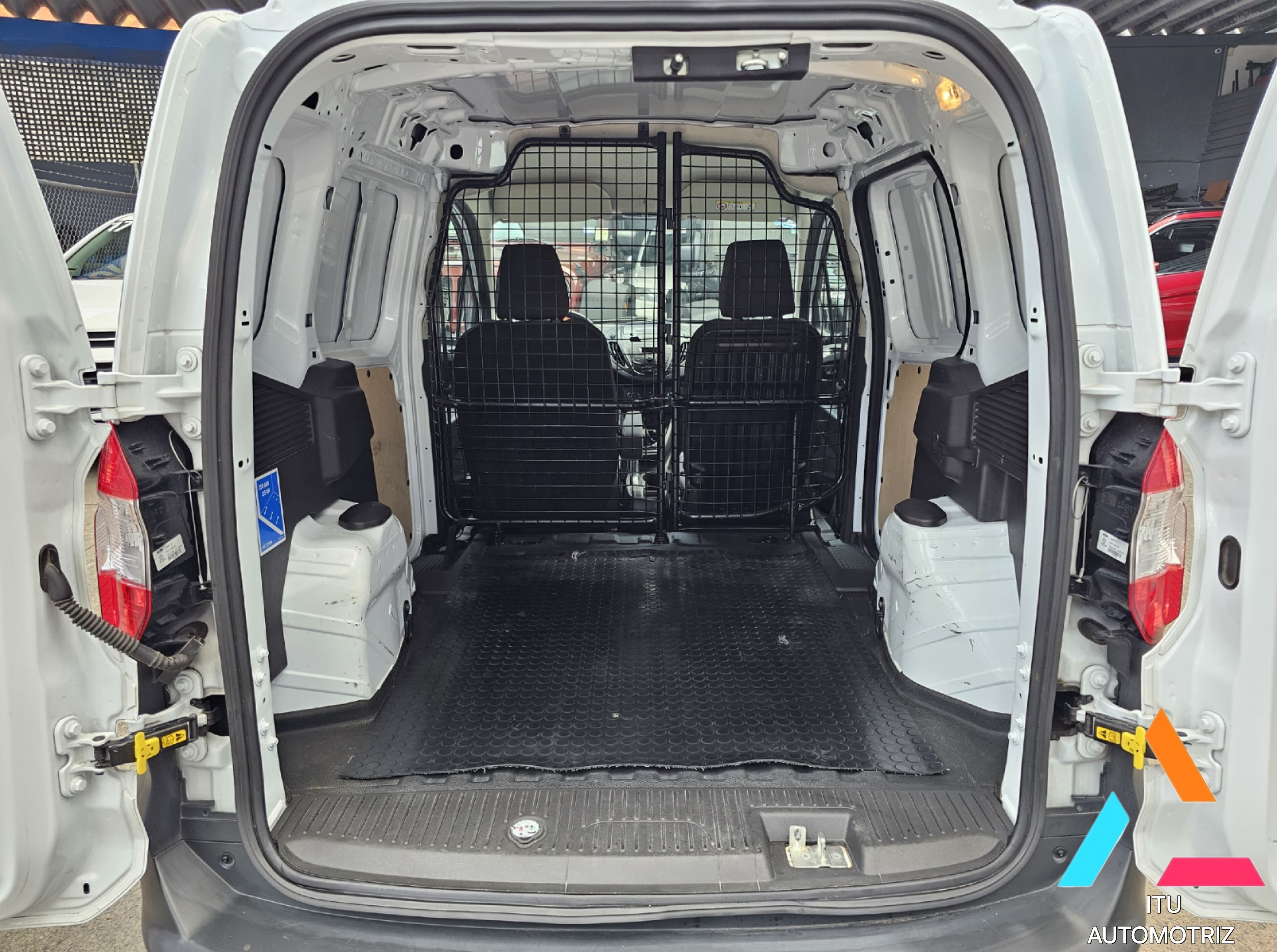 Ford Transit Courier 2022