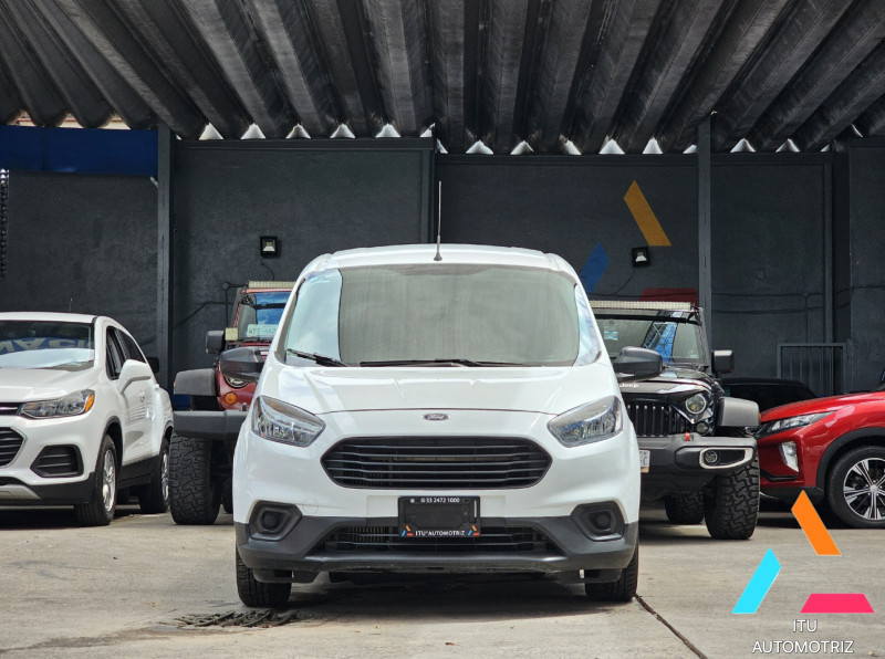 Ford Transit Courier 2022