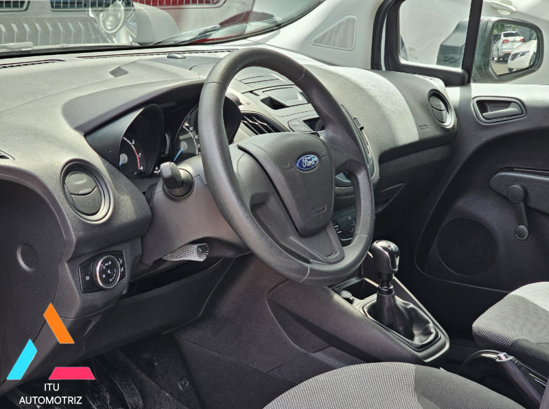 Ford Transit Courier 2022