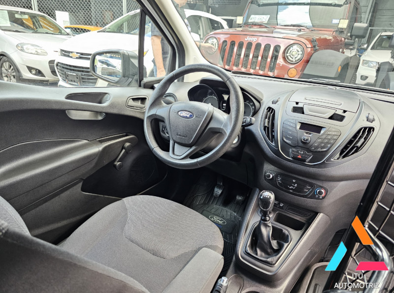 Ford Transit Courier 2022