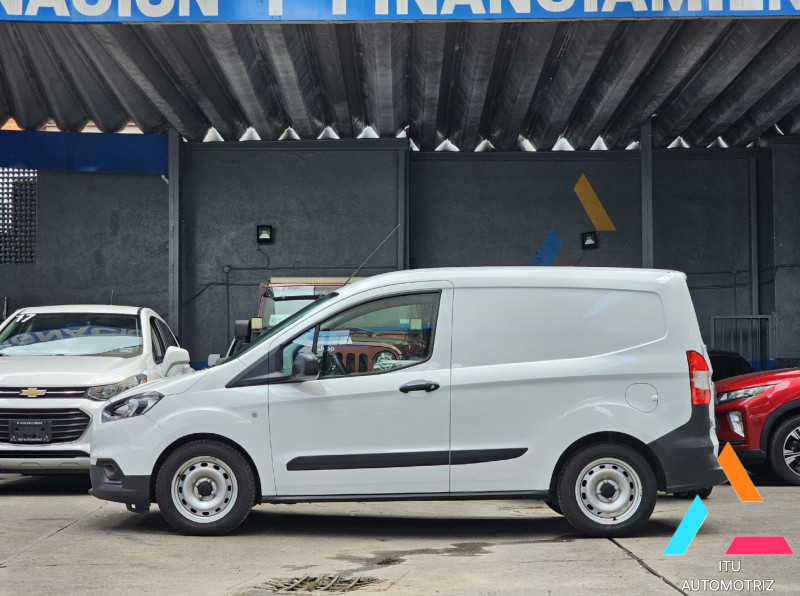 Ford Transit Courier 2022