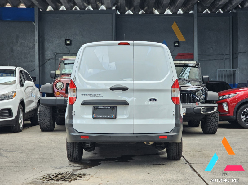 Ford Transit Courier 2022