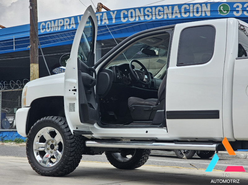 Chevrolet Silverado 2500 Cabina y Media 4x4 V8 2009