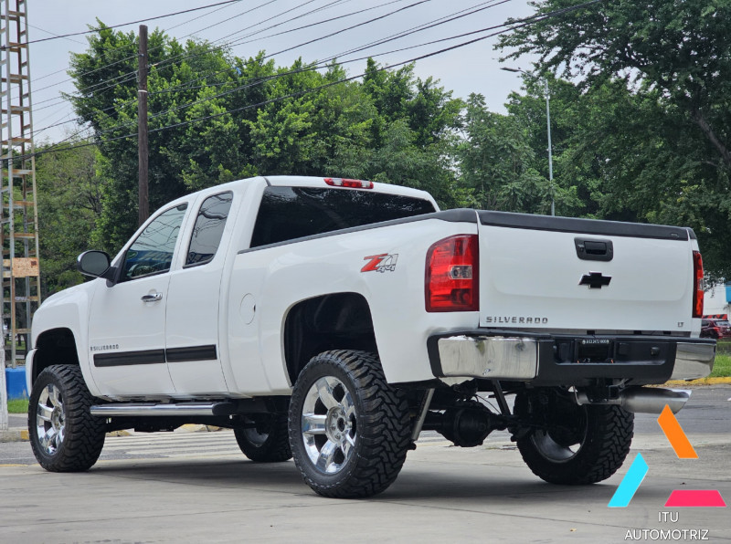 Chevrolet Silverado 2500 Cabina y Media 4x4 V8 2009