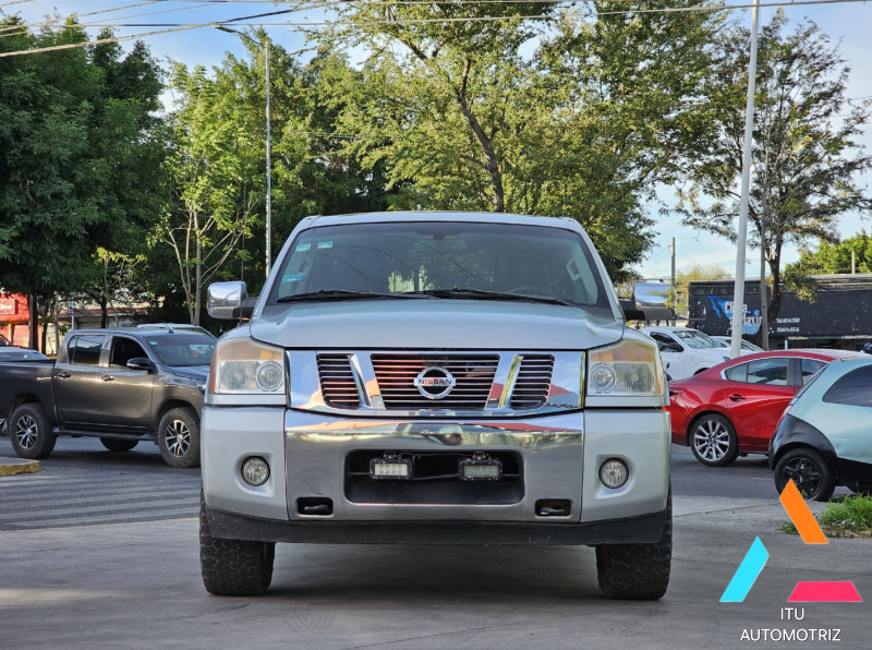 Nissan Frontier Titan SL Texas 4x4 2015