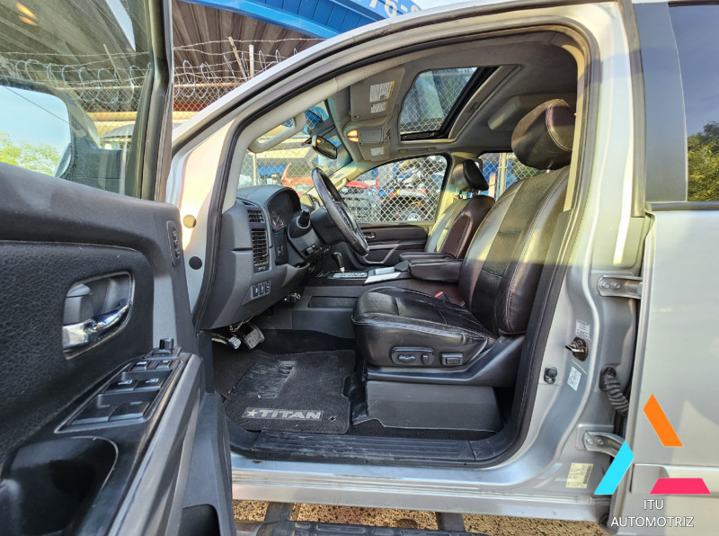 Nissan Frontier Titan SL Texas 4x4 2015