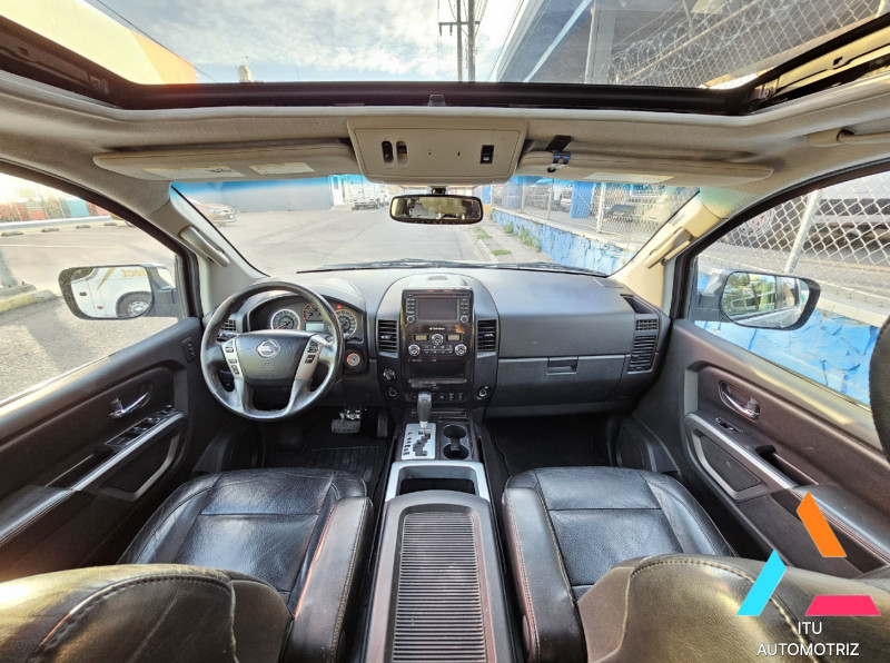 Nissan Frontier Titan SL Texas 4x4 2015