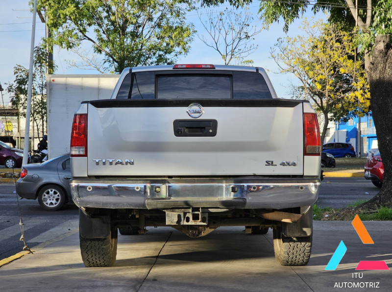 Nissan Frontier Titan SL Texas 4x4 2015
