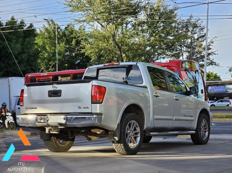 Nissan Frontier Titan SL Texas 4x4 2015