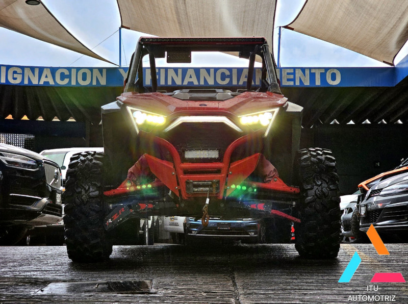 Can-Am Maverick X3 Polaris RZR PRO 2020