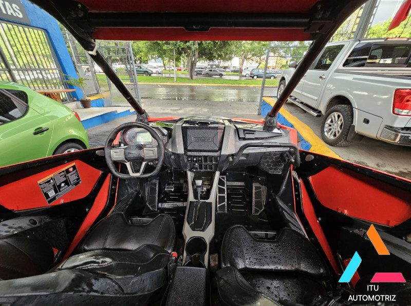 Can-Am Maverick X3 Polaris RZR PRO 2020