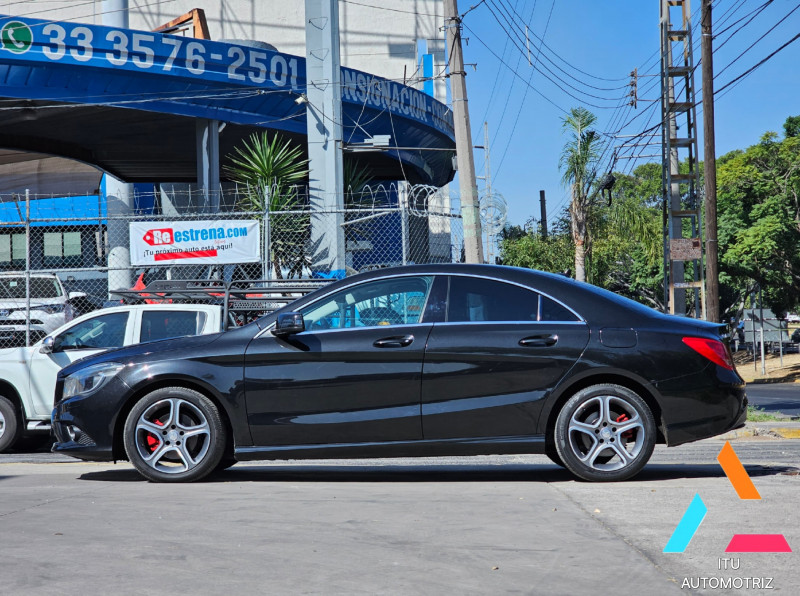 Mercedes Benz Clase CLA 200 CGI 2015