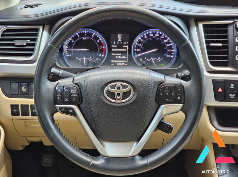 Toyota Highlander Limited 2016