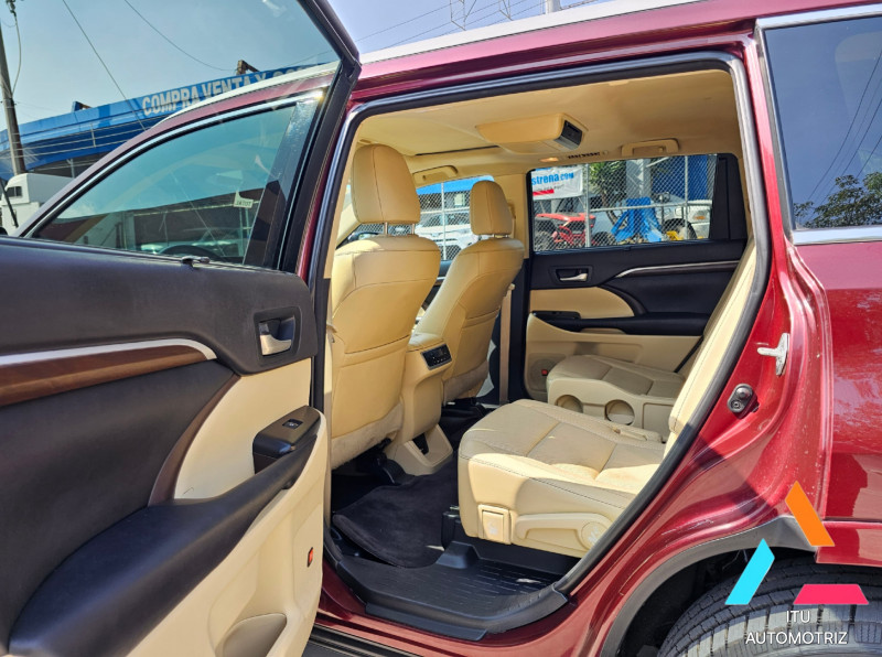 Toyota Highlander Limited 2016