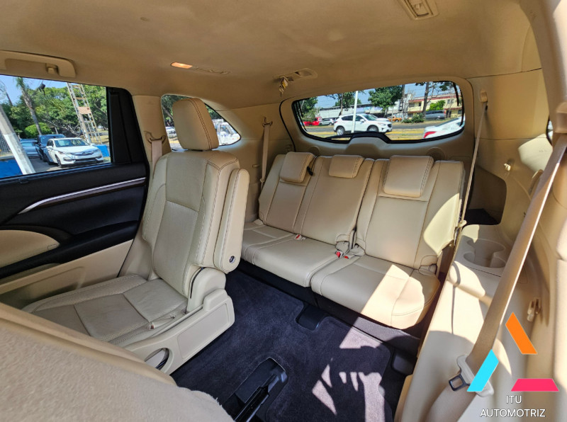 Toyota Highlander Limited 2016