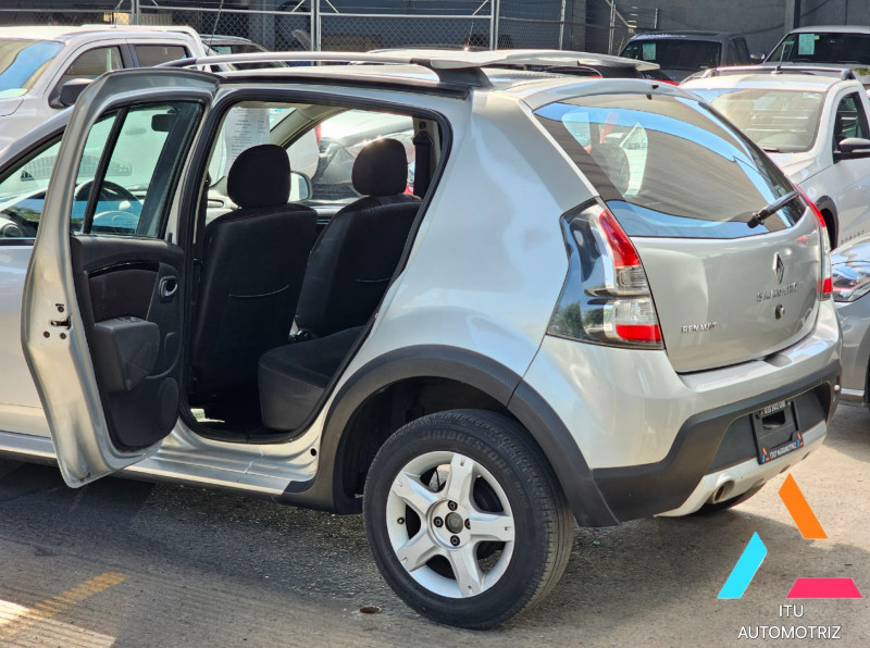 Renault Sandero HB Sandero Dynamique y GT Line 2015