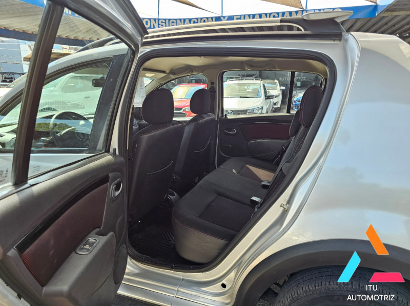 Renault Sandero HB Sandero Dynamique y GT Line 2015