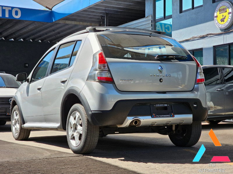 Renault Sandero HB Sandero Dynamique y GT Line 2015