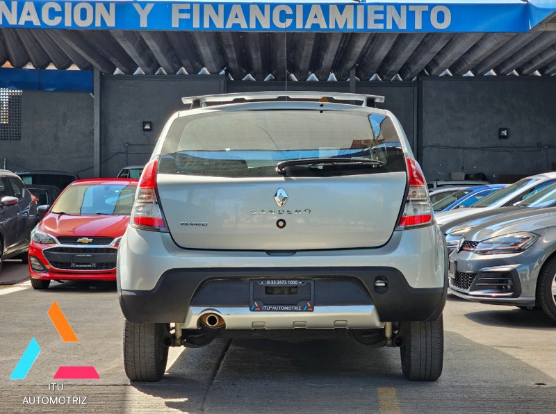 Renault Sandero HB Sandero Dynamique y GT Line 2015