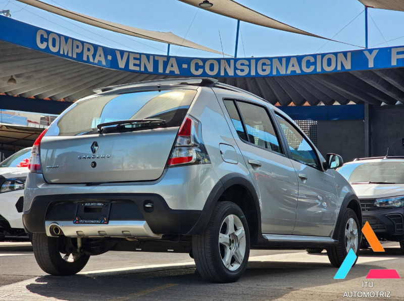Renault Sandero HB Sandero Dynamique y GT Line 2015