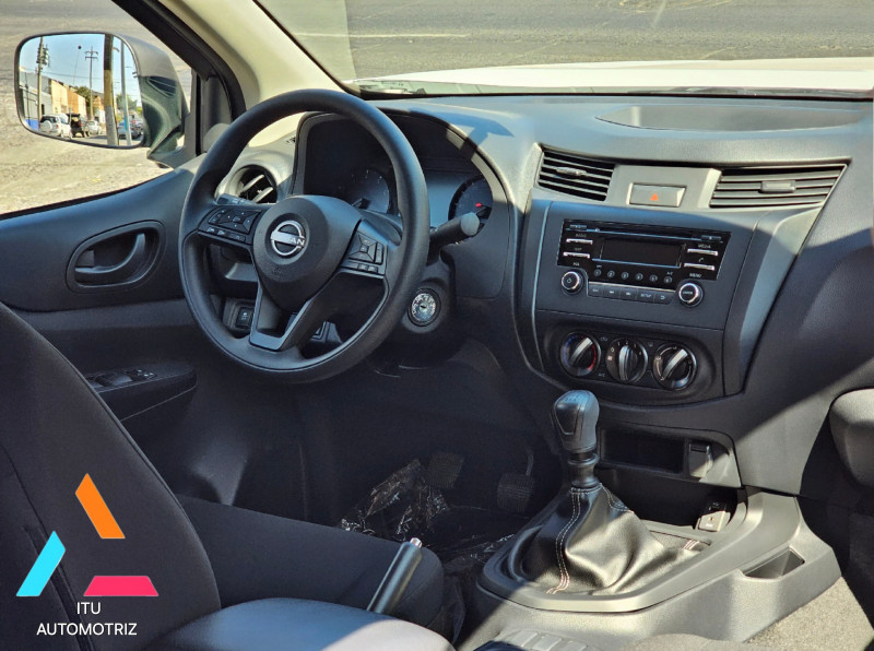 Nissan Frontier SE TM 2024