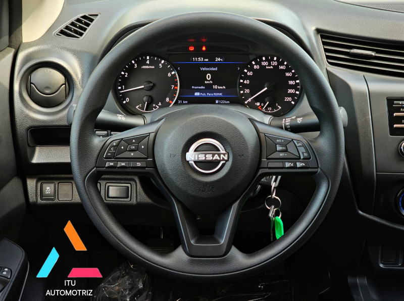 Nissan Frontier SE TM 2024