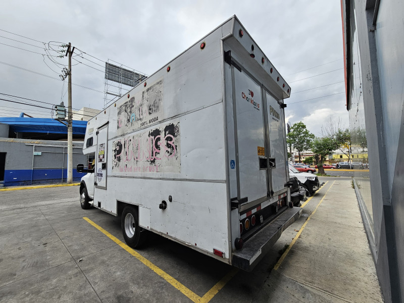 Dodge Ram 4000 RD Caja Seca Grande 2017