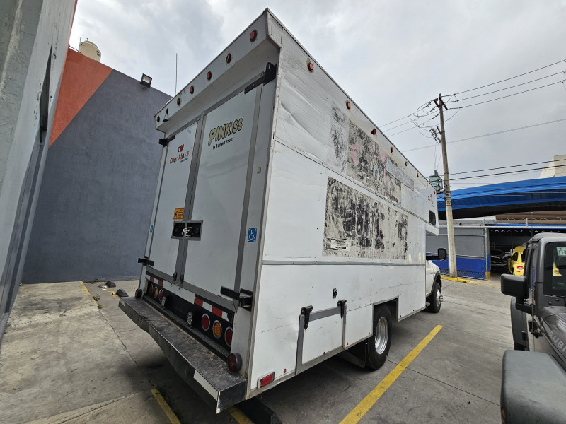 Dodge Ram 4000 RD Caja Seca Grande 2017