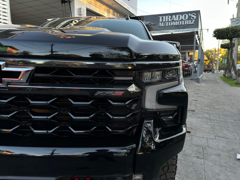 Chevrolet Cheyenne ZR2 2024