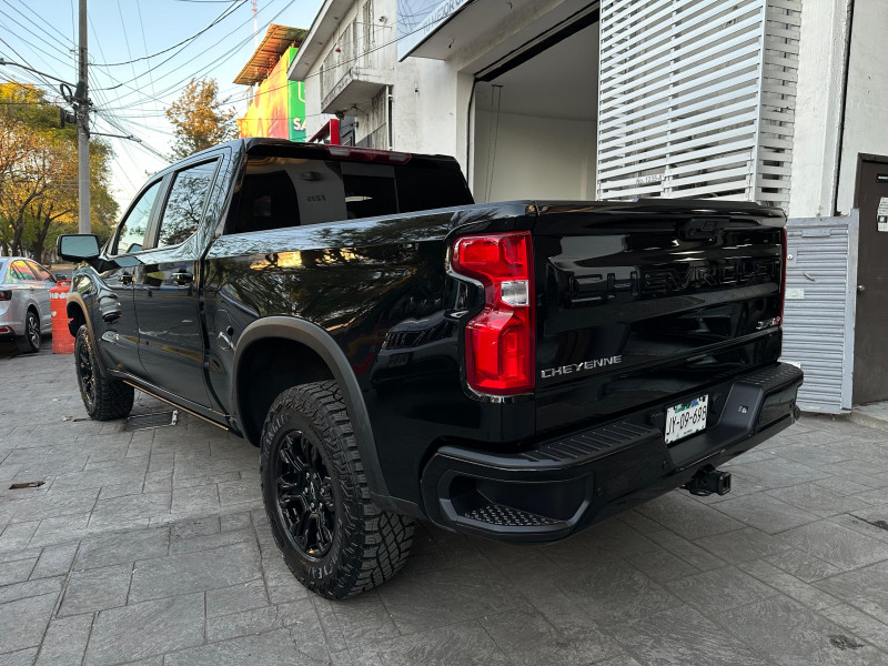Chevrolet Cheyenne ZR2 2024