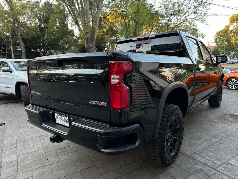 Chevrolet Cheyenne ZR2 2024