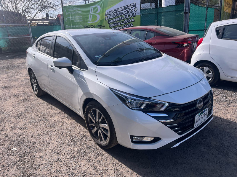 Nissan Versa ADVANCE 2024