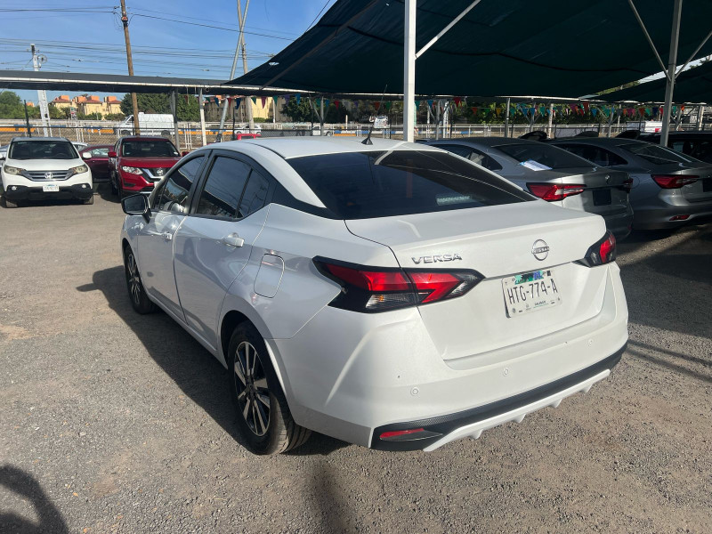 Nissan Versa ADVANCE 2024