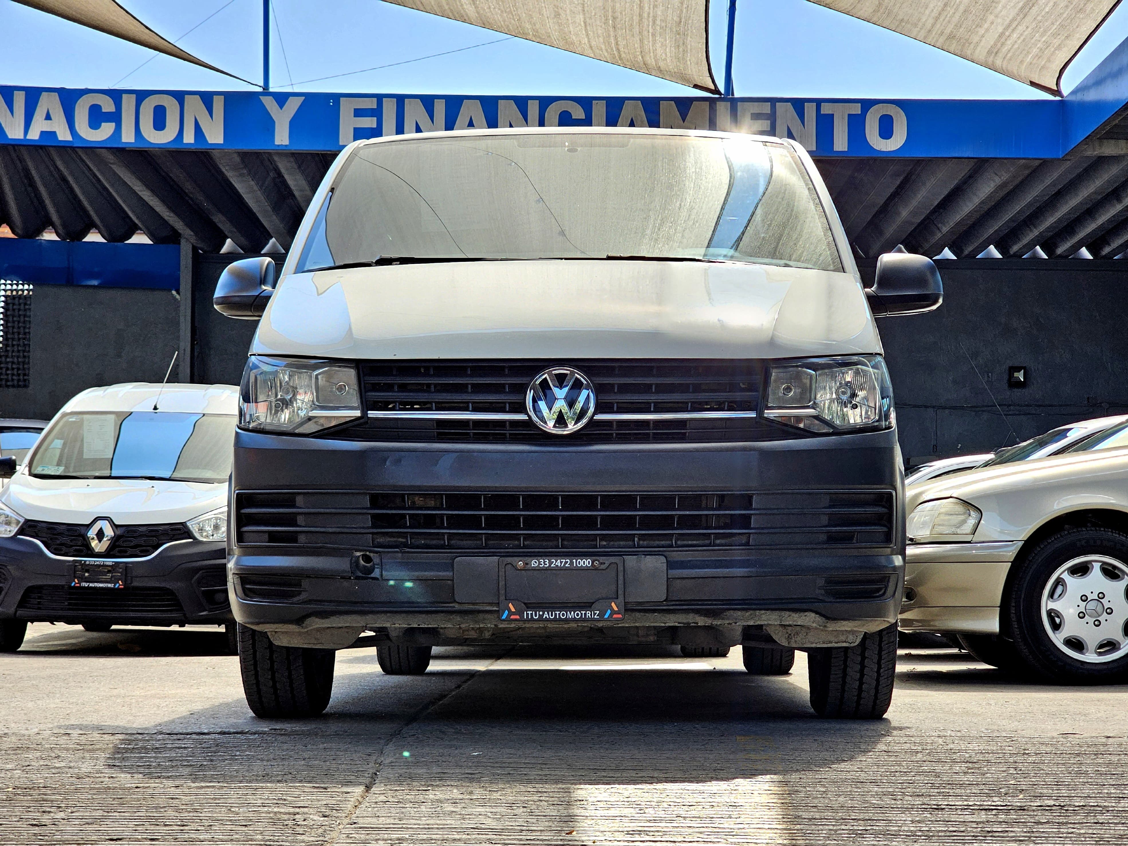 Volkswagen Transporter 8 Pasajeros Turbo Diesel 140HP 2019