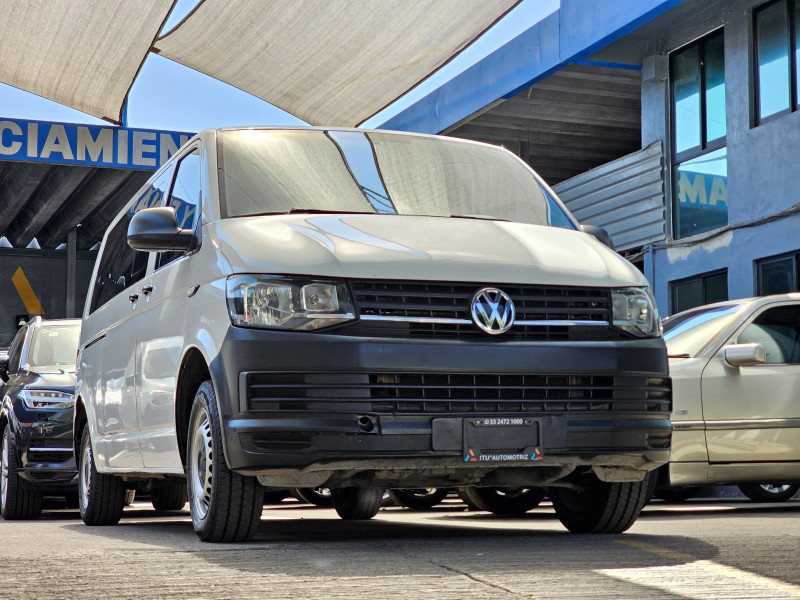 Volkswagen Transporter 8 Pasajeros Turbo Diesel 140HP 2019