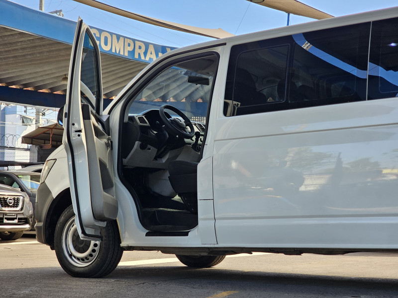Volkswagen Transporter 8 Pasajeros Turbo Diesel 140HP 2019