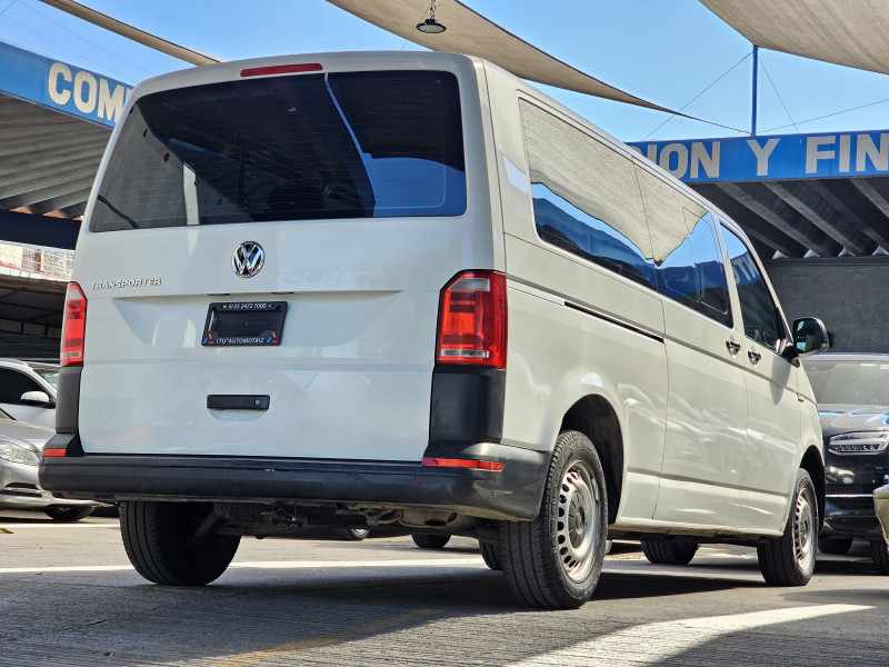 Volkswagen Transporter 8 Pasajeros Turbo Diesel 140HP 2019