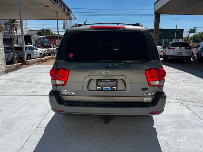 Toyota Sequoia SR5 LIMITED 2005