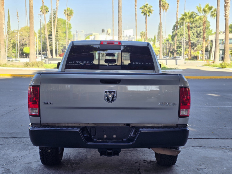 Dodge Ram 1500 Crew Cab SLT 2021