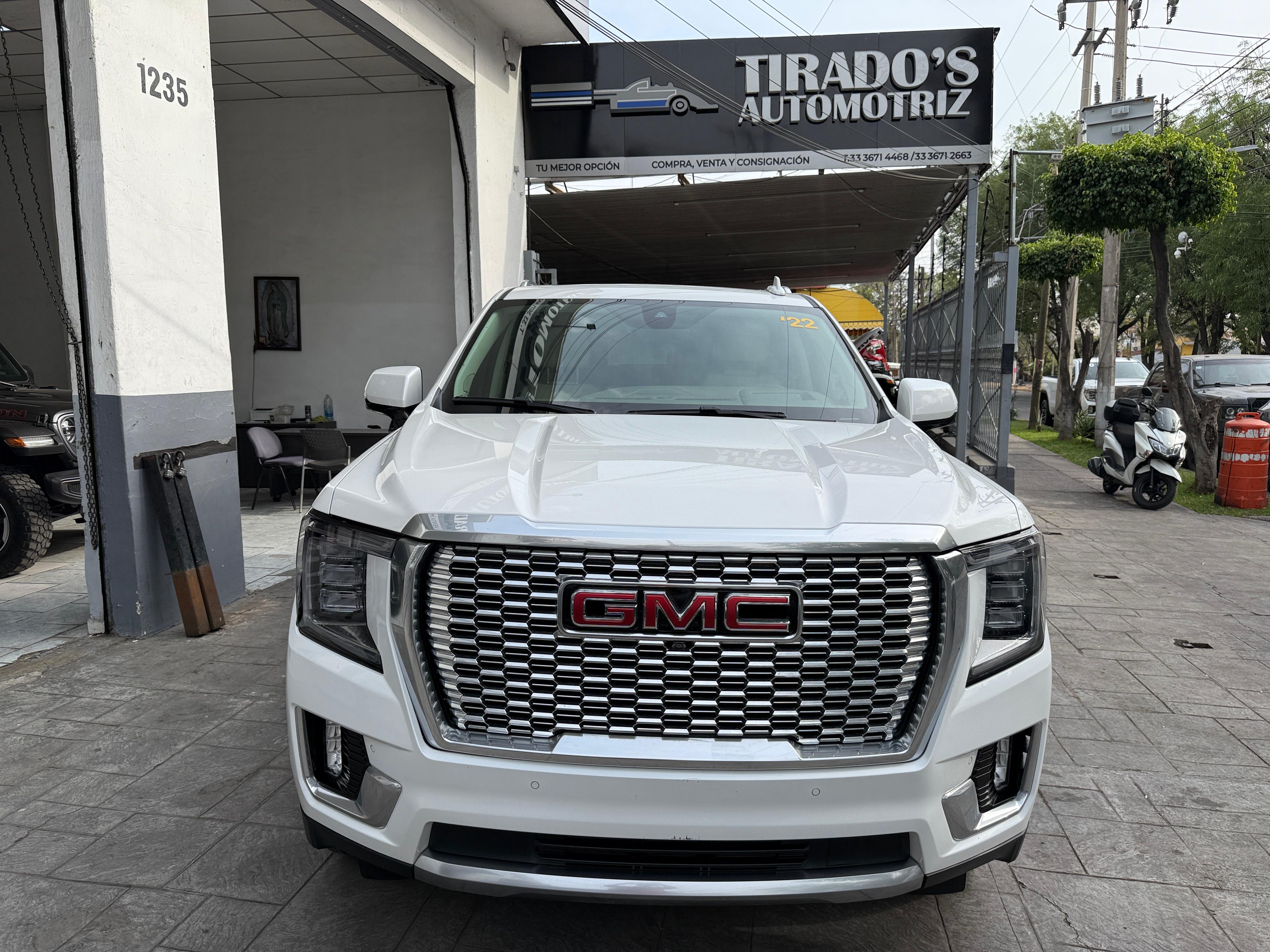 GMC Yukon DENALI CORTA 2022