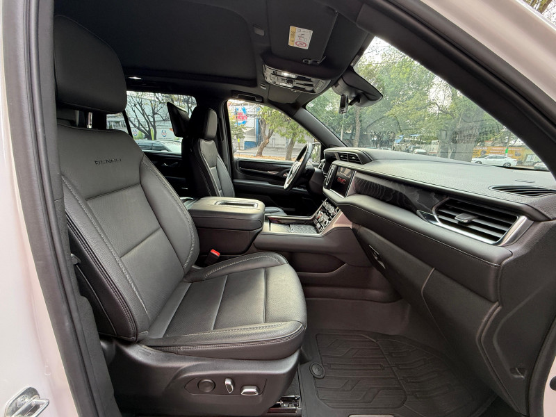 GMC Yukon DENALI CORTA 2023