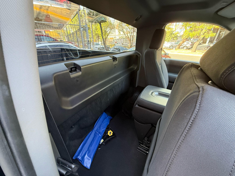 GMC Sierra SLE CAB REG 4x4 2022
