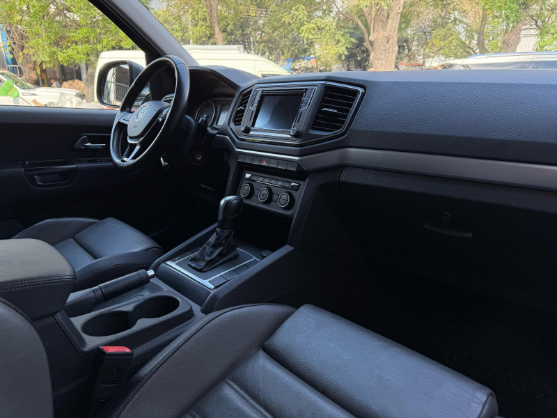 Volkswagen Amarok HIGHLINE TDI   V6 2020