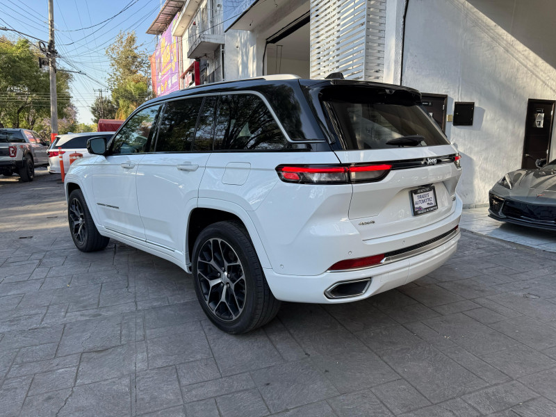 Jeep Grand Cherokee Summit, HEMI 2022